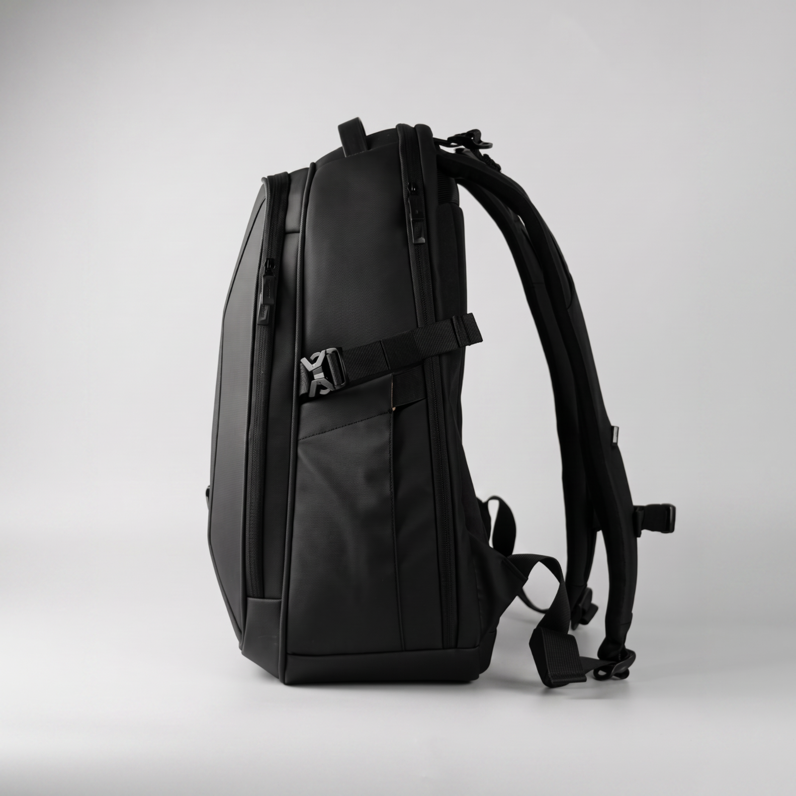 NEXUS PRO 30L Backpack