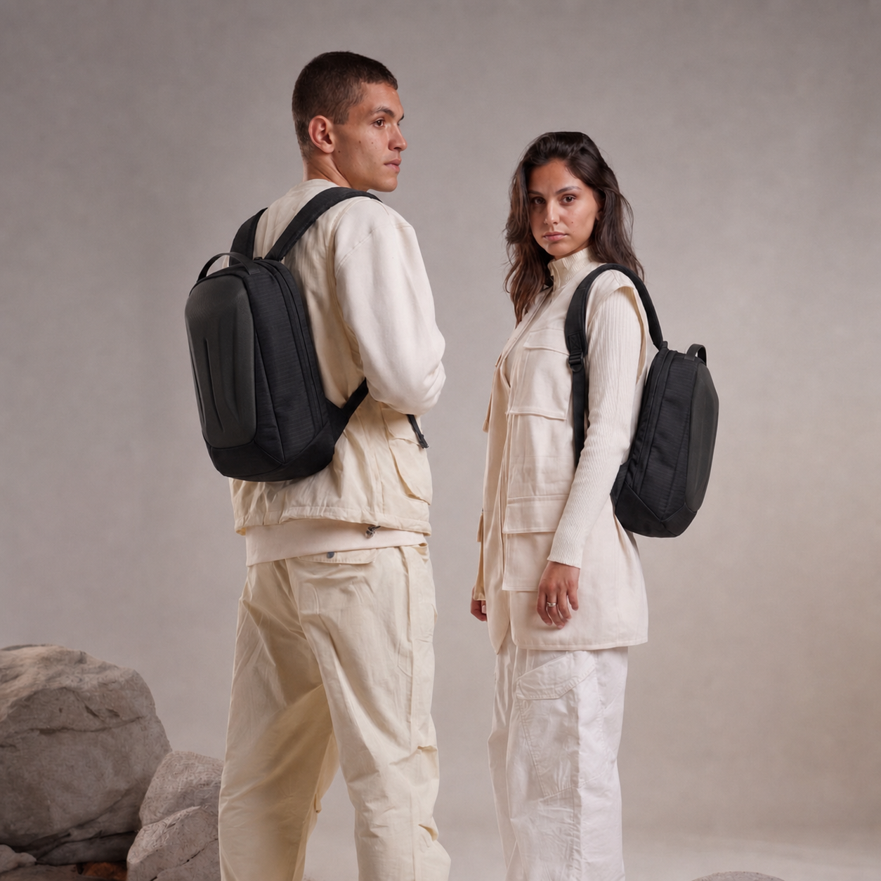 Switch Slingpack - Black (3)